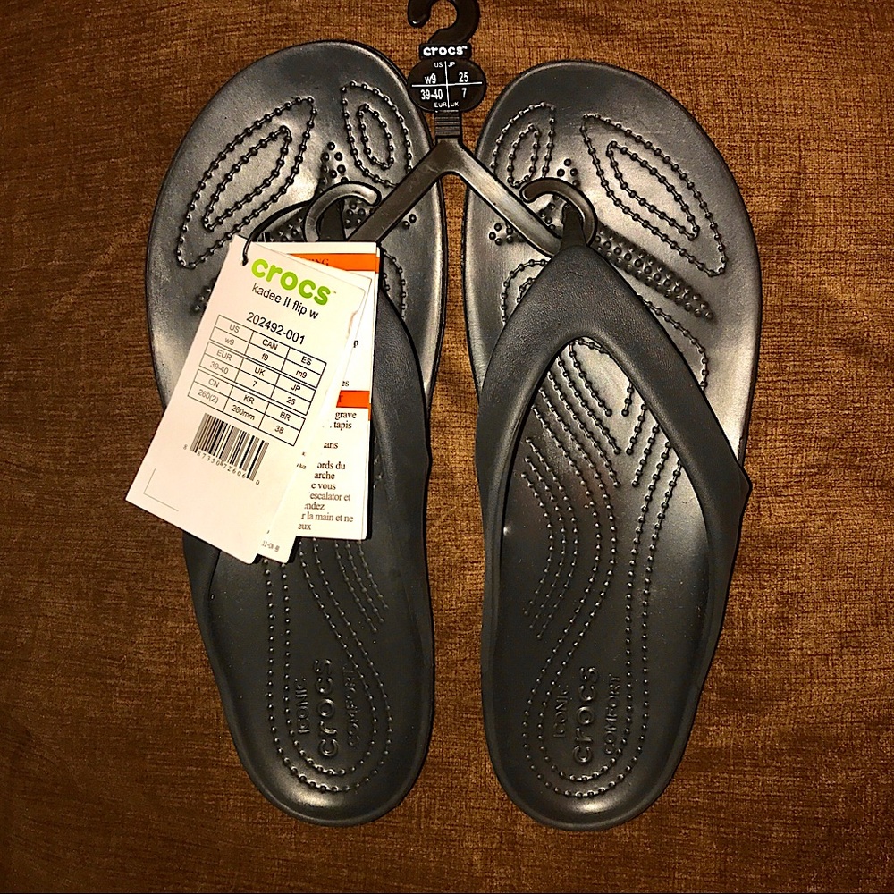 NWT-Crocs Flip-flops, Size 9